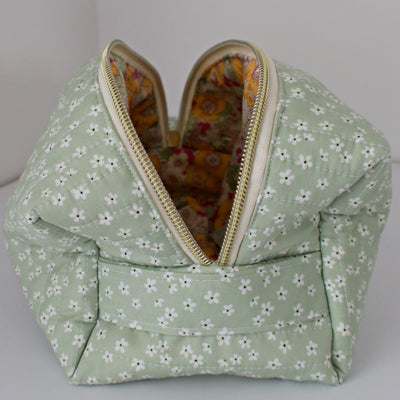 Minty Carry All Bag