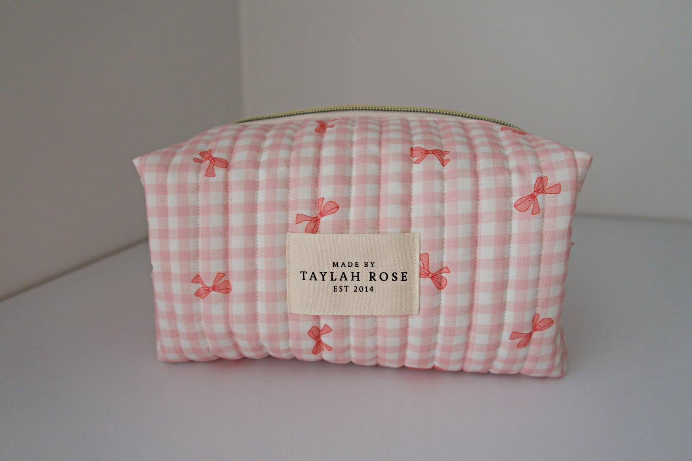Pretty Pink Bow Carry All Bag
